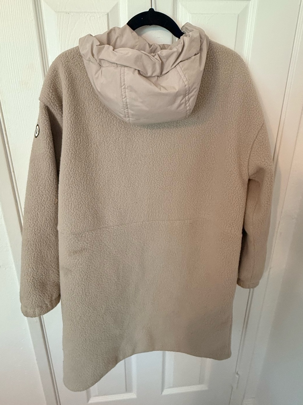 Vuori Sherpa Hooded Trench - Picture 10 of 11